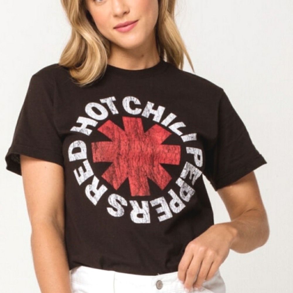 NWOT Red Hot Chilippers T-Shirt Size M